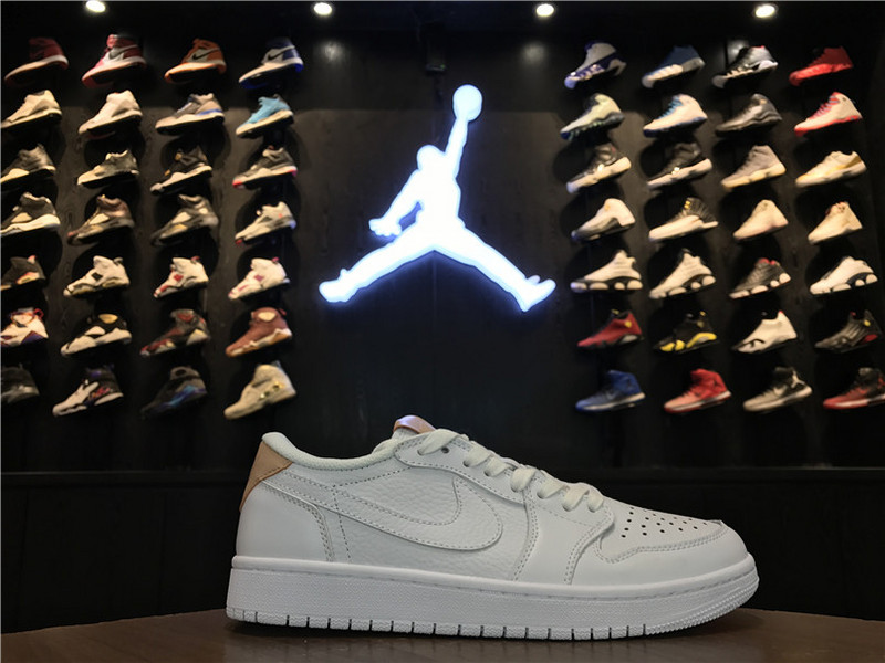 Air Jordan 1 Low Tan 905136 100